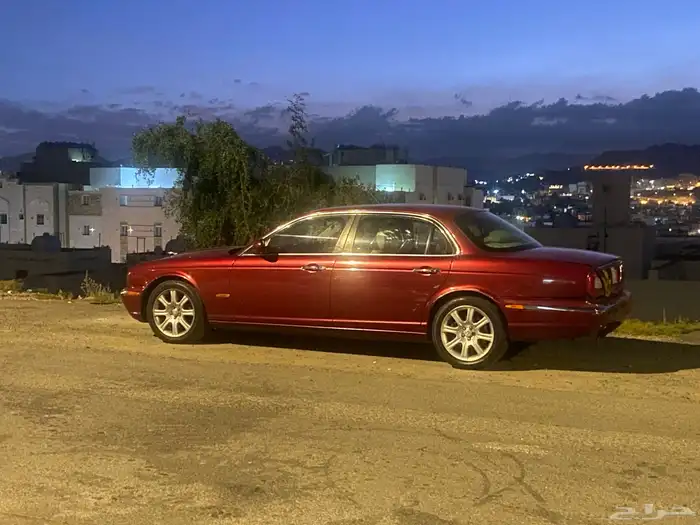 للبيع جاكوار 2006 للبيع المكينه مصلبه فقط 2