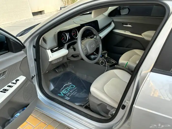 للبيع اكسنت 2024 8