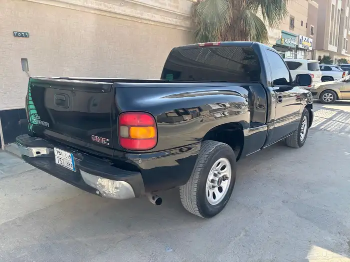 جي ام سي سييرا مخصر 1