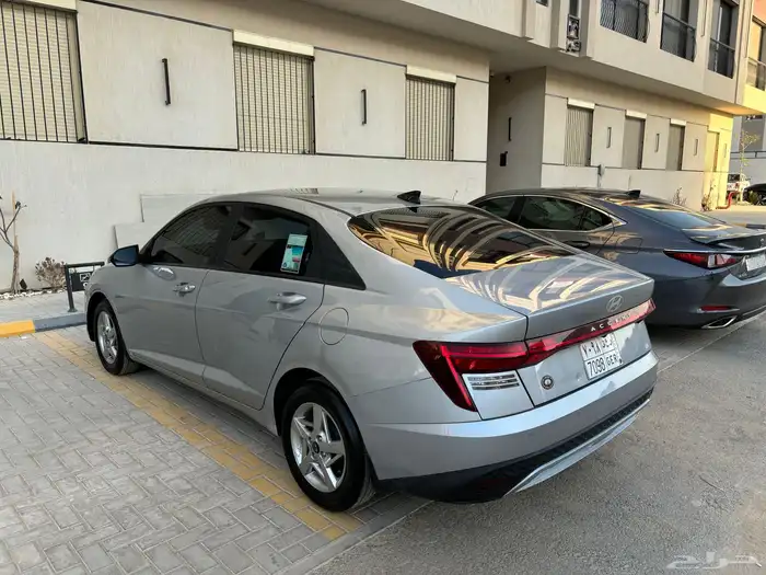 للبيع اكسنت 2024 7