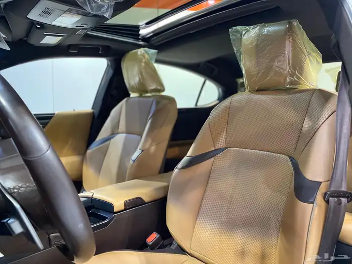 لكزس ES300h 2021 ( هايبرد ) بحالة ممتازة 14