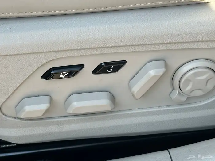 كيا كي 8 بنزين 2023 فل كامل 12