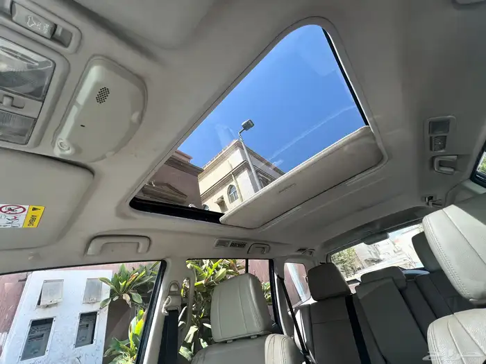 للبيع  متسوبيشي باجيرو 2017 فل علامة ذهبية (مخزن) 12