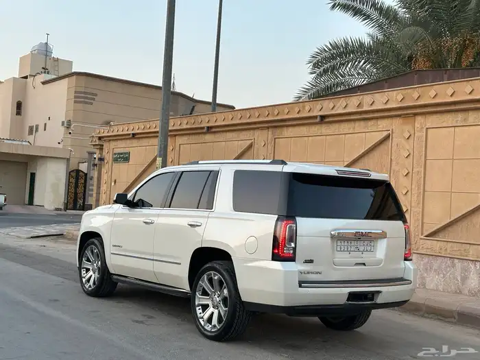 جي ام سي يوكن دينالي 2015 فل كامل نظيف للبيع 2