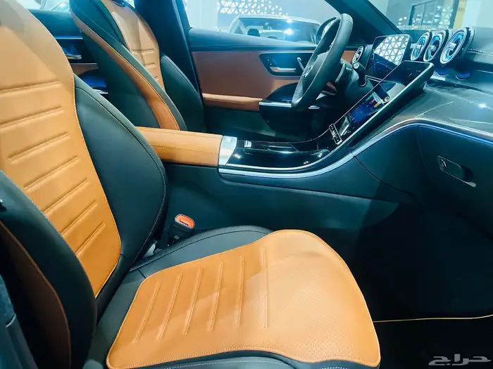 مرسيدس C200 موديل 2025 (اصفار) 42