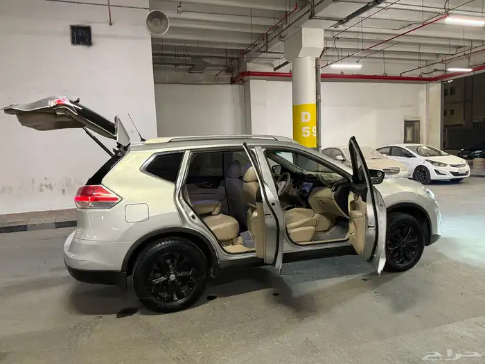 نيسان اكس تريل دبل 2015 - 7 مقاعد 11