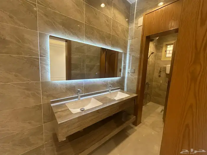 شقه ارضيه للبيع حي اليرموك مساحه كبيره 6