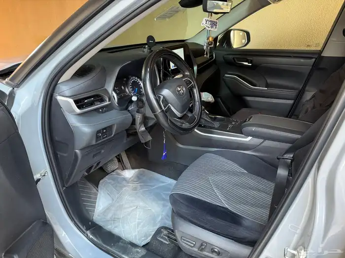 تويوتا هايلاندر 2023 فئه برونز ديشن نظيفه جدا 5