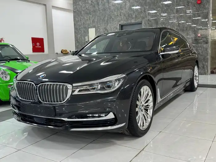بي ام دبليو 750i 2017 2