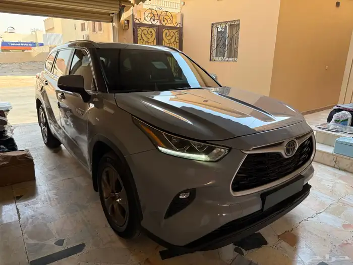تويوتا هايلاندر 2023 فئه برونز ديشن نظيفه جدا 2