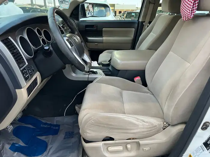 تويوتا سيكويا 2014 نص فل فتحه 9