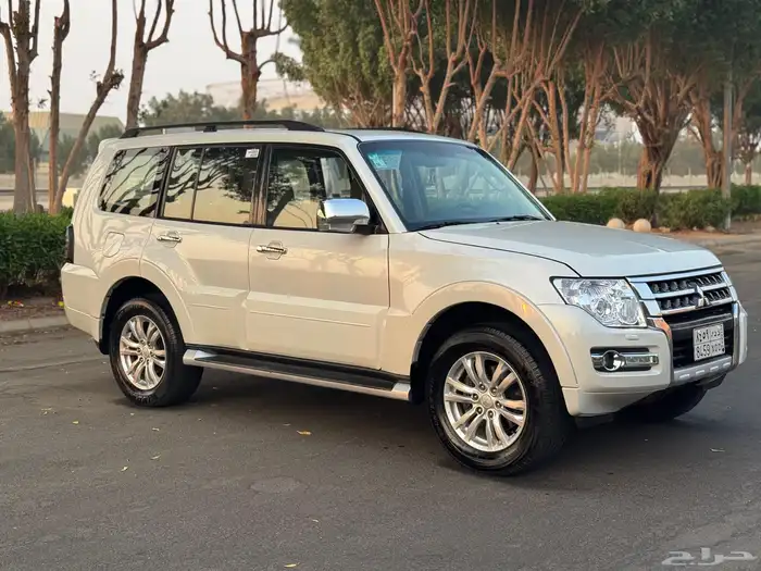 للبيع ميتسوبيشي باجيرو 2017 وكاااله 13