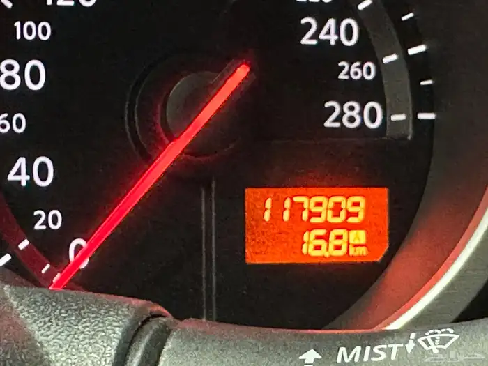 نيسان Z موديل 2015 نظيف 9