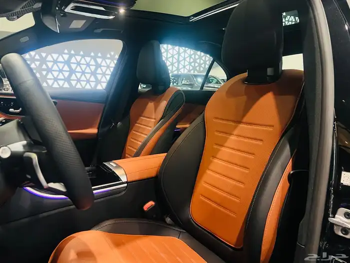 مرسيدس C200 موديل 2025 (اصفار) 36