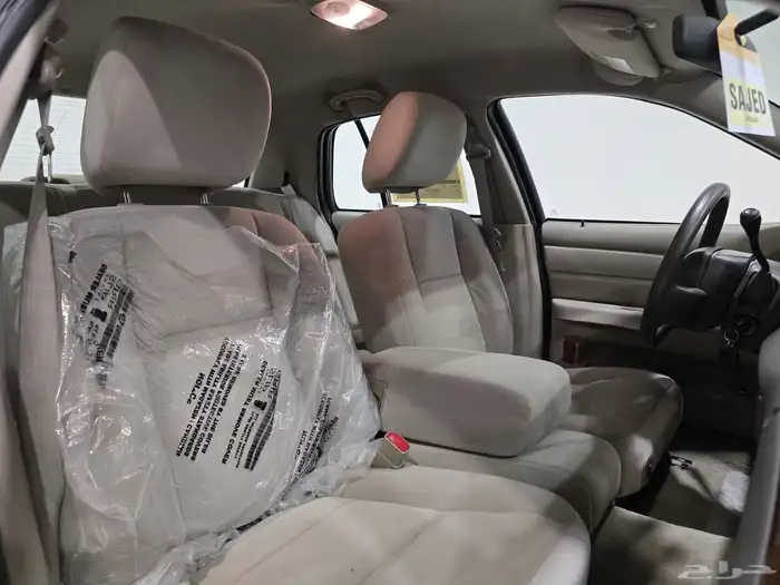 فورد فكتوريا موديل 2011 بحالة ممتازة 8