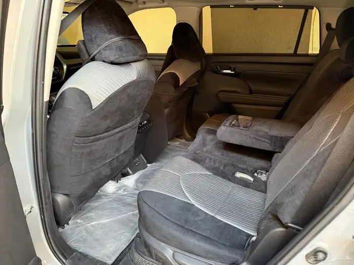 تويوتا هايلاندر 2023 فئه برونز ديشن نظيفه جدا 9