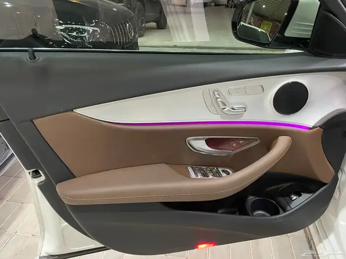 مرسيدس 2021 E250 بانوراما رادار قياده ذاتيه ( بنزين ) 2.0T 10