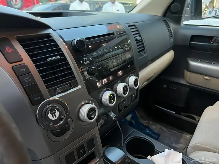 تويوتا سيكويا 2014 نص فل فتحه 12