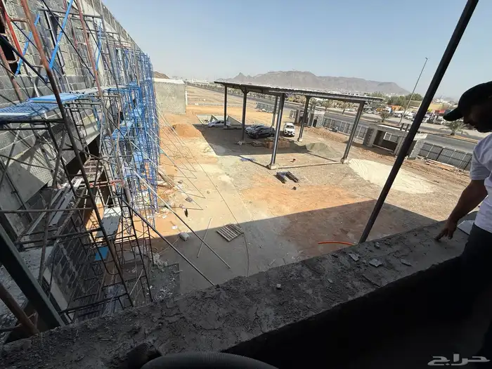 محطة بنزين بها محلات تجارية 13