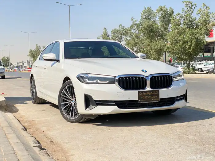 بي ام دبليو 520i 2023 الفئة الخامسه BMW 7