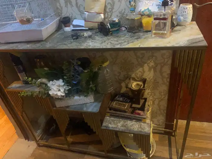 مكتبه وشاشه65بوصه ومدخل للبيع 2