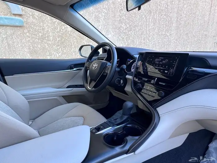 تويوتا كامري LE ممشى (((4))) الف 2022 23