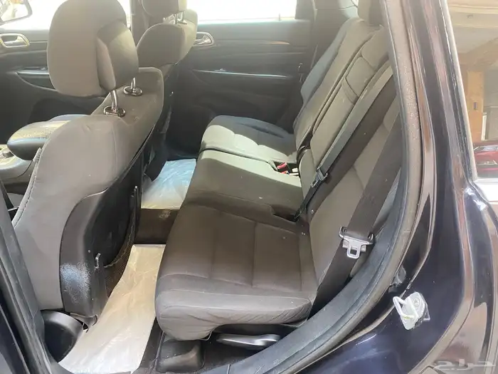 للبيع جيب جراند شروكي لاريدو 9