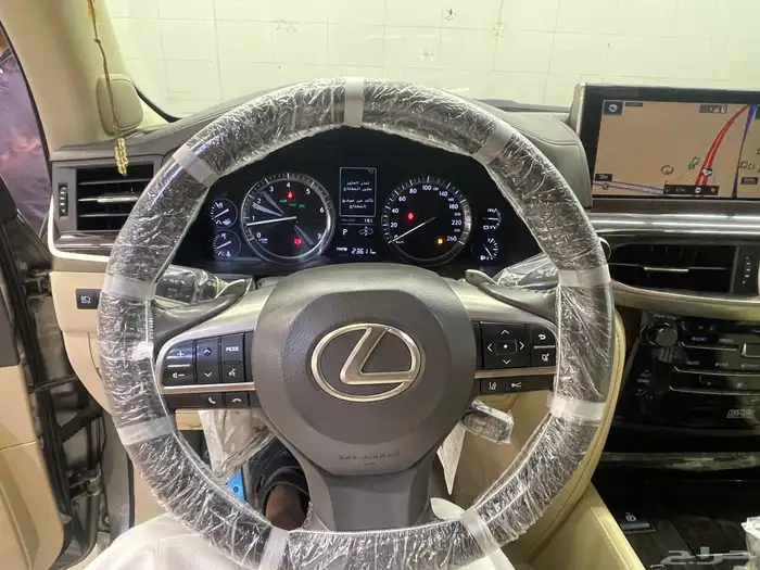 للبيع جيب لكزس LX2018 سعودي 16