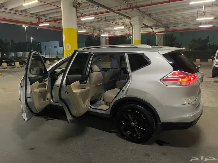 نيسان اكس تريل دبل 2015 - 7 مقاعد 4