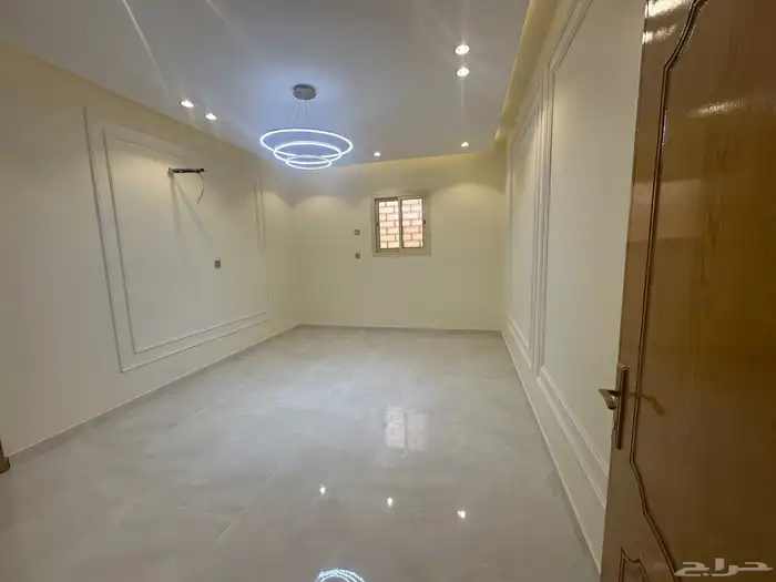 شقه ارضيه للبيع حي اليرموك مساحه كبيره 8