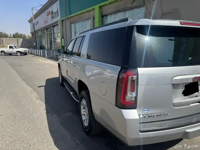 جمس يوكن 2017 SLE XL نظيف على الشرط بحاله الوكاله ممشى 33الف 17