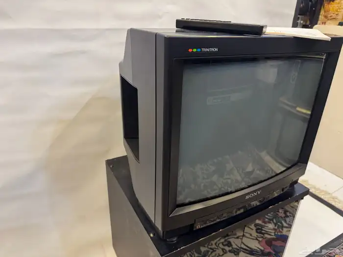 تلفزيون سوني قديم 4