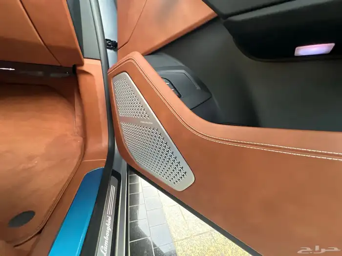 لمبرجيني اوروس S عداد 4 الاف صيانة 5 سنوات إضافية مجانا 39