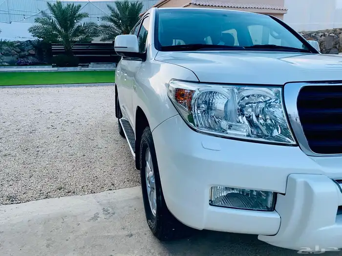 جيب صالون مخزن موديل 2010 العداد 142 فل كامل مشروط شرط ستة 5