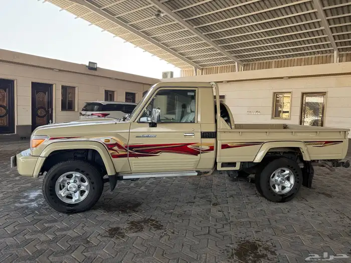 تويوتا شاص رفرف سعودي موديل 2018 8