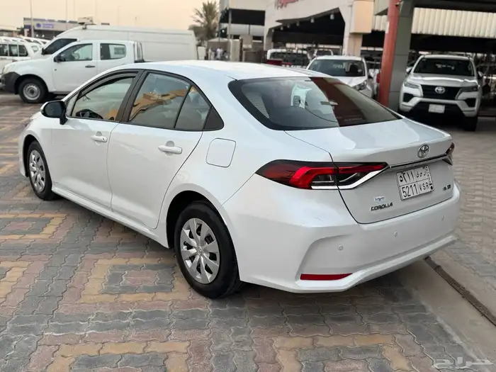 تويوتا كورولا 2023 نظيفة 3