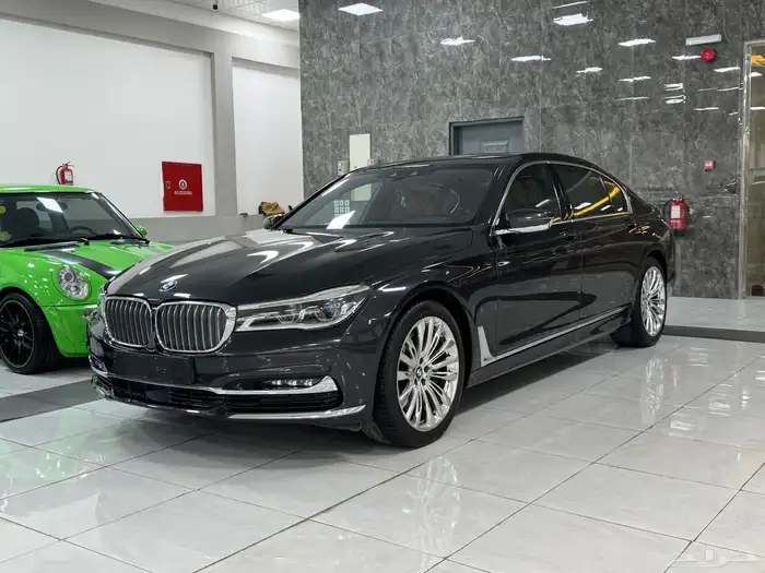 بي ام دبليو 750i 2017 1