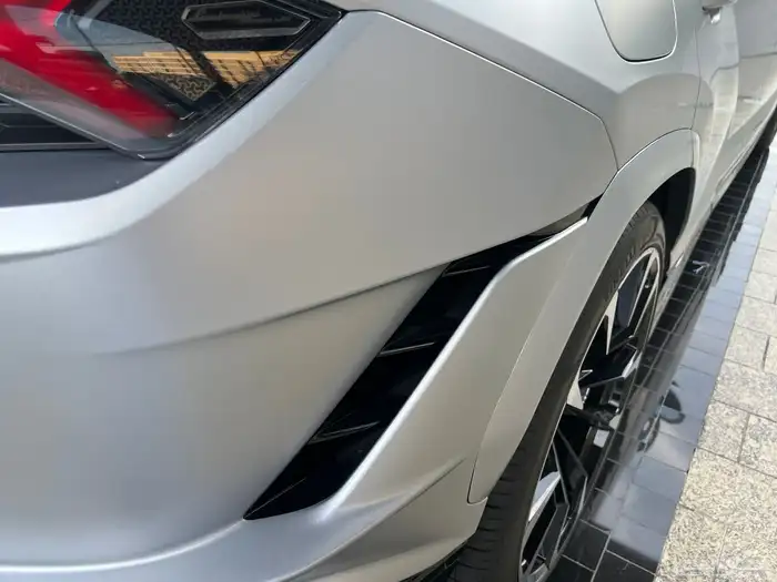 لمبرجيني اوروس S عداد 4 الاف صيانة 5 سنوات إضافية مجانا 24