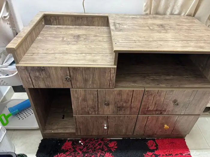 مكتب عمولة شبه جديد 0