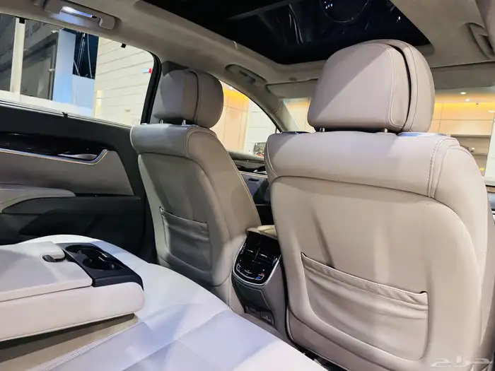 كاديلاك XT5 فل كامل نظيف جدا 10
