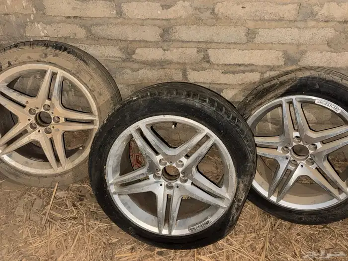 جنوط مورسيدس EMG للبيع العدد ثلاث 0