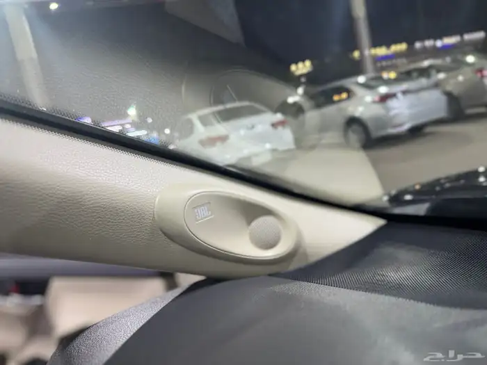 كامري كراندي استخدام نظيف انصح بها للمستخدم من غير اللوحة 32