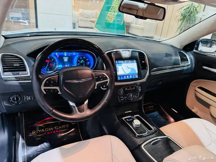 كرايسلر C300 فل كامل نظيف جد ا سعودي 6
