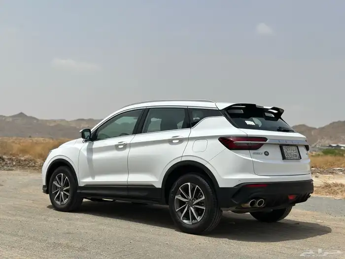 جيلي كولراي ابيض 2023 عالشرط 3