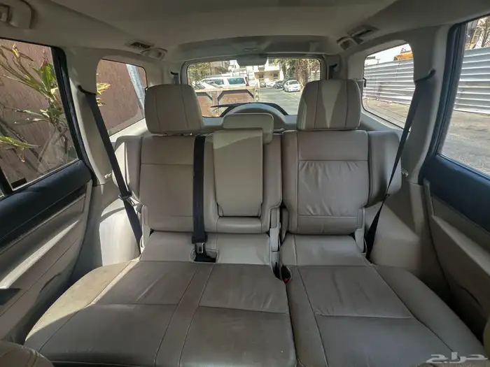 للبيع  متسوبيشي باجيرو 2017 فل علامة ذهبية (مخزن) 9