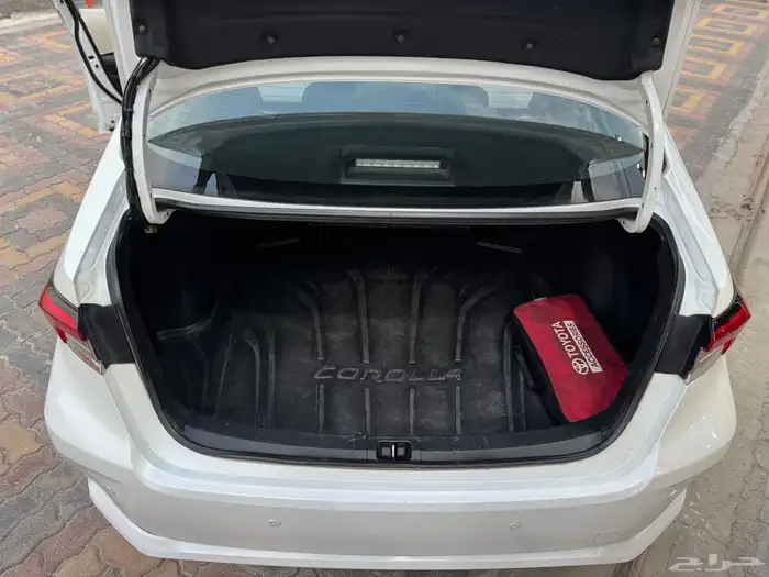 تويوتا كورولا 2023 نظيفة 14