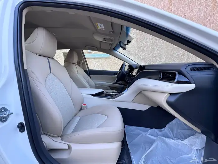 تويوتا كامري LE ممشى (((4))) الف 2022 24