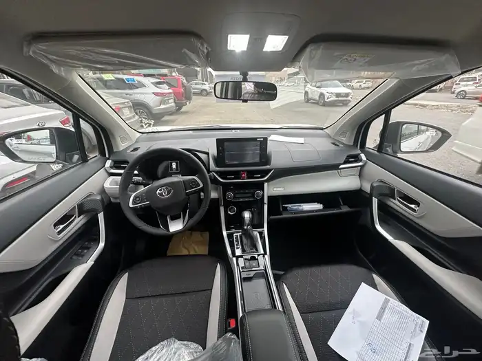 تويوتا فيلوز 4 سلندر موديل 2025 متوفر جميع الالوان 5