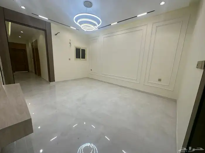 شقه ارضيه للبيع حي اليرموك مساحه كبيره 10