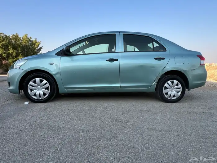 تويوتا يارس 2012 مانول 1